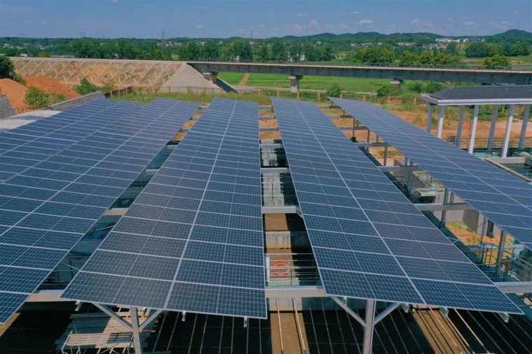 光伏電纜哪些項(xiàng)目用,光伏板與光伏板電纜怎么連接