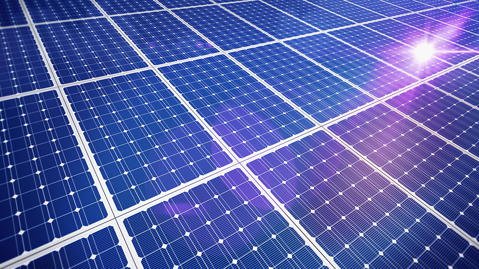 檢查光伏控制器、光伏逆變器、箱式變壓器時，應注意哪些要點